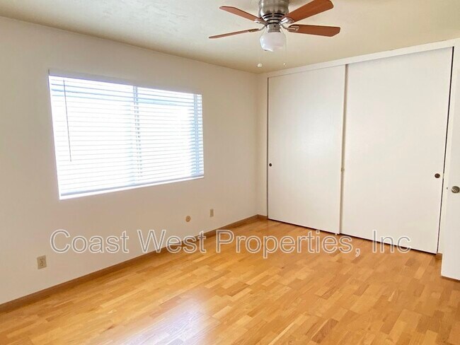 Building Photo - 1280 Goshen St