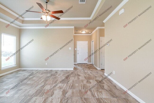 Building Photo - 2425 Bellmont