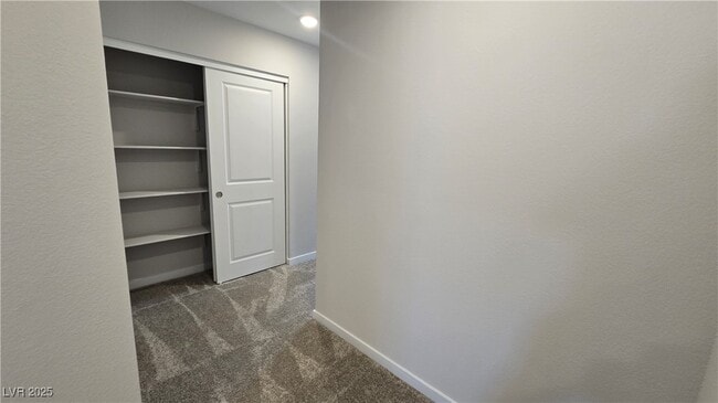 Building Photo - 988 Gearus Pl