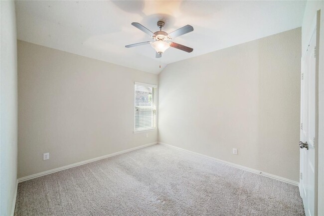 Building Photo - 16602 Highland Country Dr