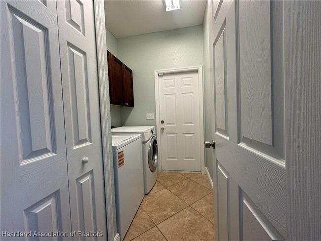 Building Photo - 5548 Castania Dr