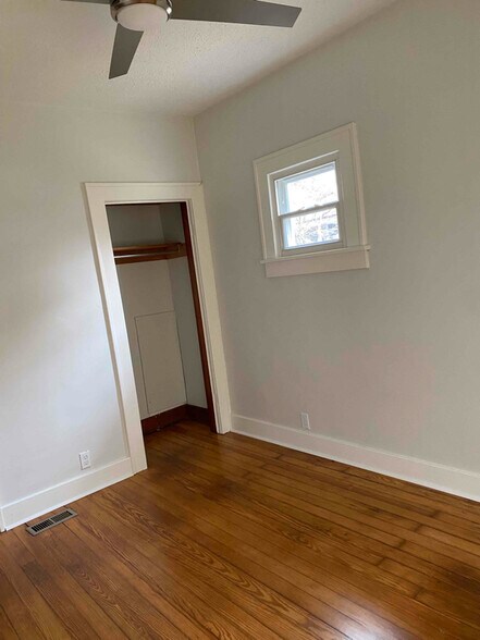 Building Photo - 1409 Highview Ave