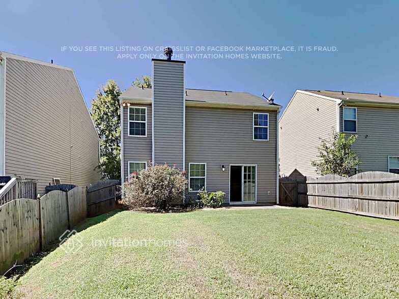 Building Photo - 2730 Englewood Dr