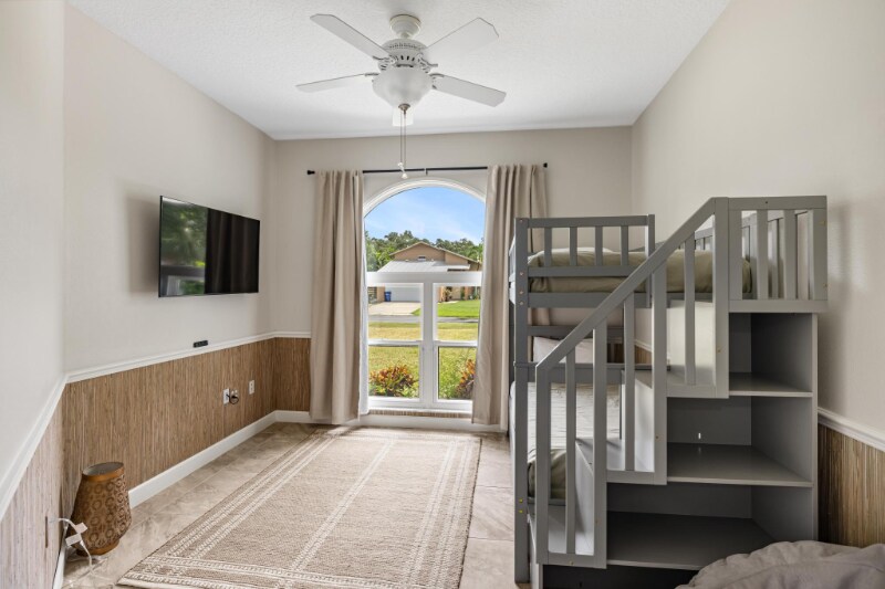 Building Photo - 4360 Iola Dr