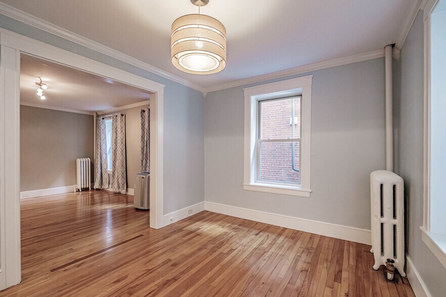 Building Photo - 197 Pine St