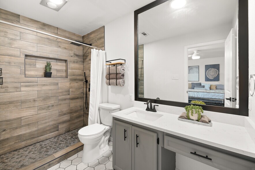 Building Photo - 2110 Spring Breeze Dr