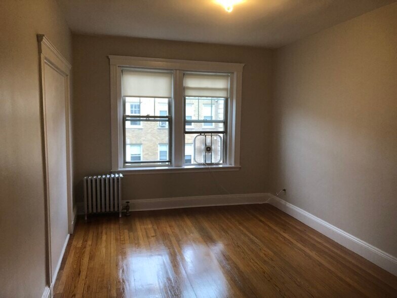 Building Photo - 10 Perkins Sq