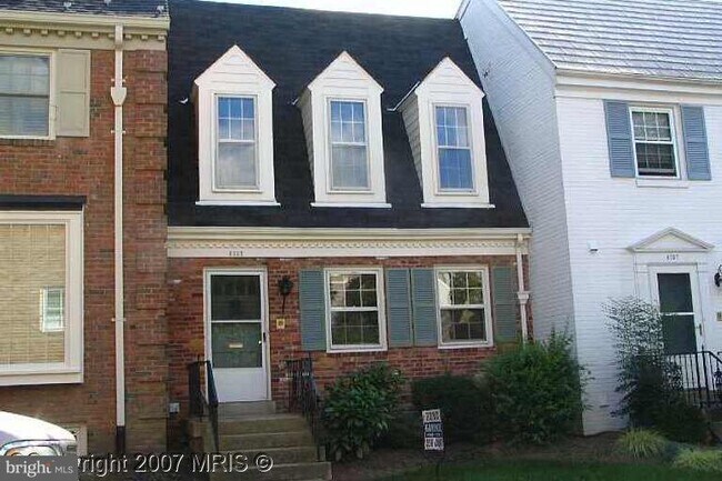 Primary Photo - 6735 Towne Lane Rd