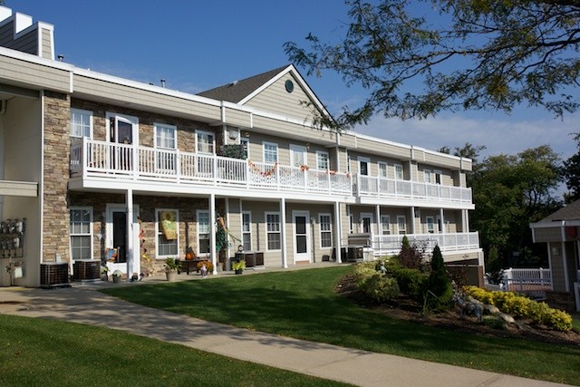 Primary Photo - Fairfield Lakeside At Moriches