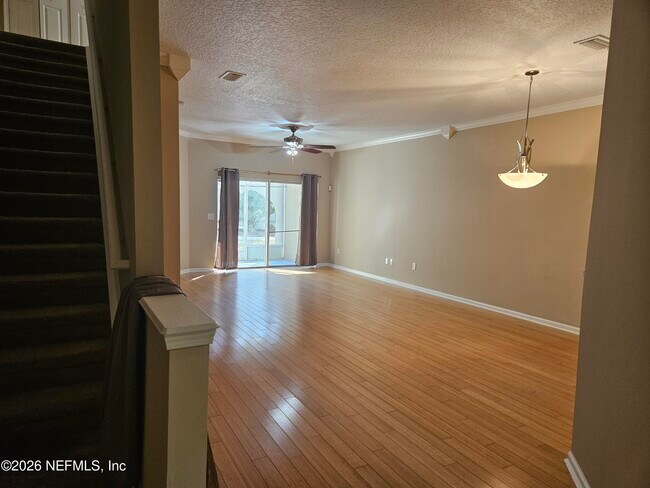 Building Photo - 3888 Summer Grove Way N