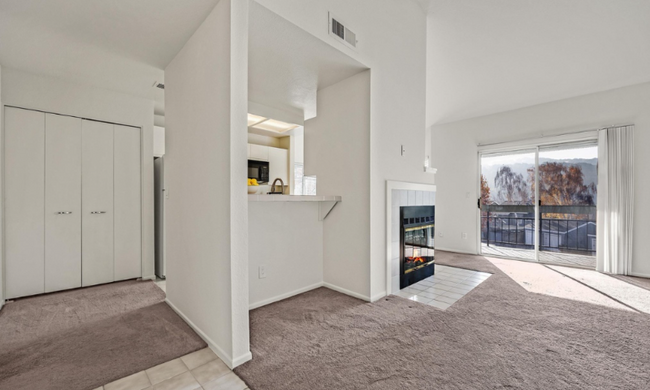 Building Photo - 7595 Canyon Meadows Cir