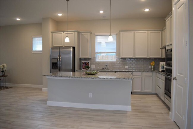 Building Photo - 26910 Brighton Valley Way