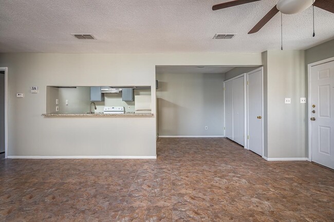Building Photo - 107 Shannon Cir