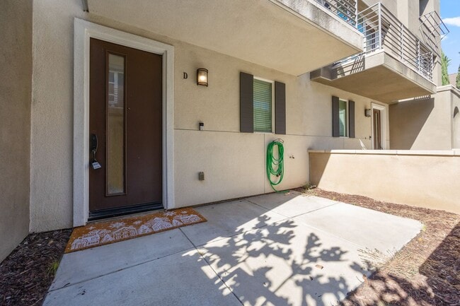 Primary Photo - Modern 3-Bedroom Condo in Prime Azusa Loca...