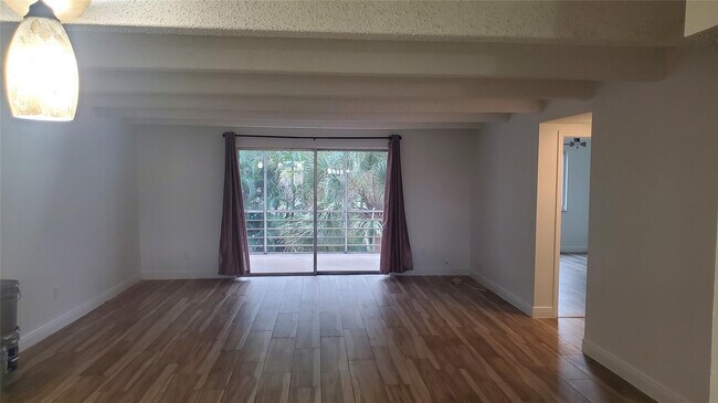 Building Photo - 10110 Boca Entrada Blvd