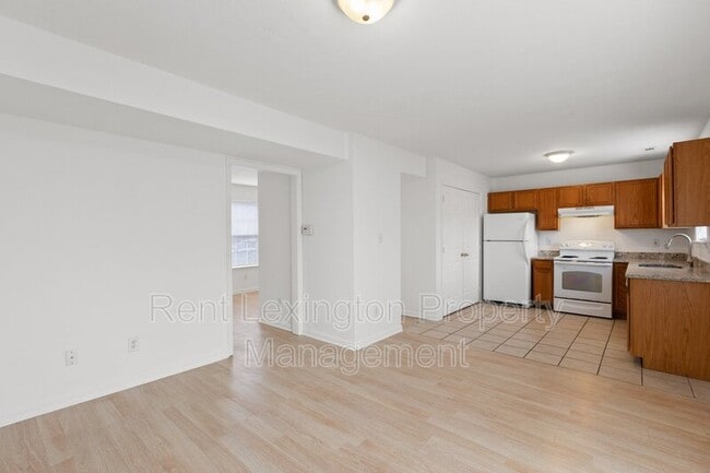 Building Photo - 1132 Jonestown Ln