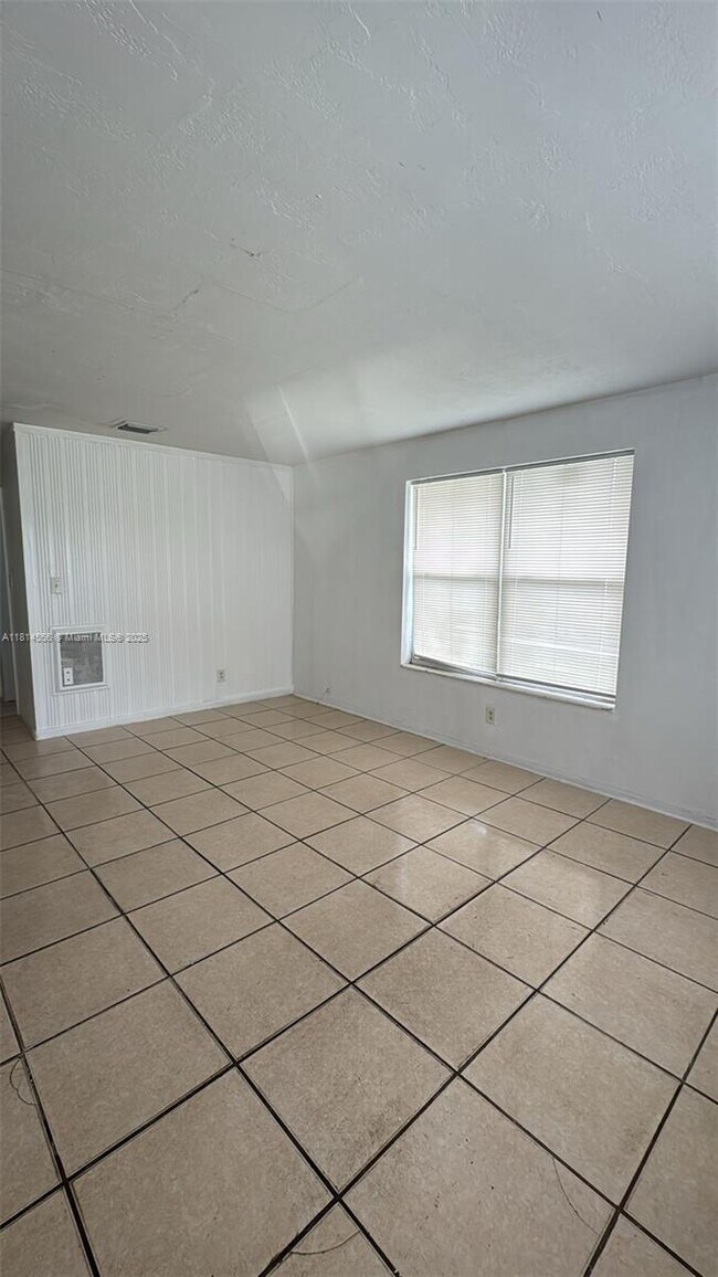 Building Photo - 2880 NW 12th Ct