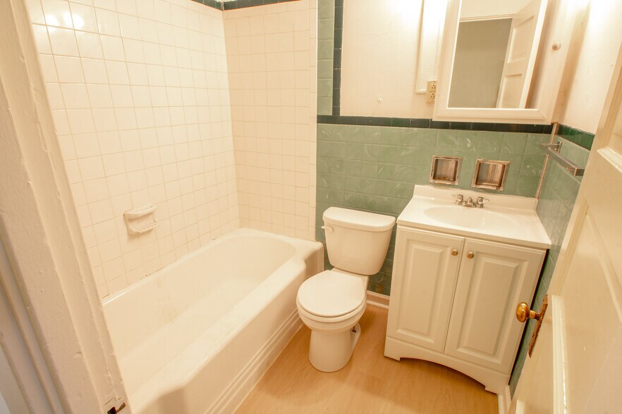 Building Photo - 132 S Trenton Ave