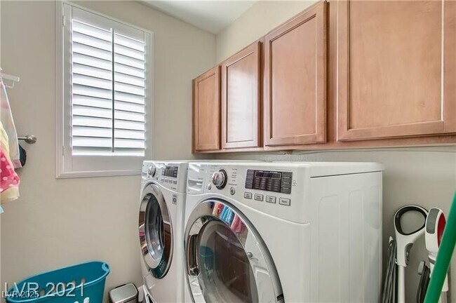 Building Photo - 12266 Bluebird Canyon Pl