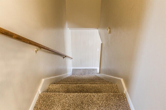 Building Photo - 7123 S Gessner Rd