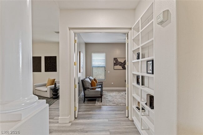 Building Photo - 9421 Queen Charlotte Dr