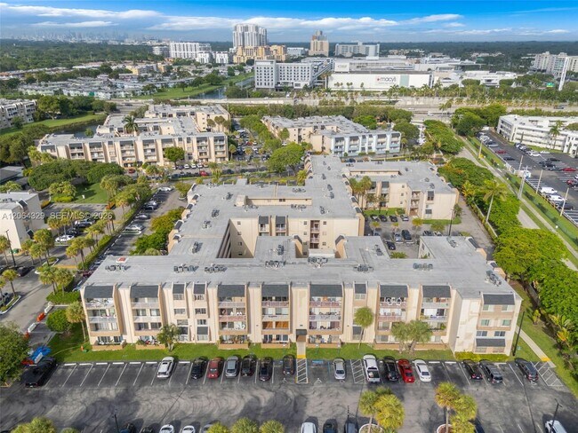 Building Photo - 7745 SW 86th St