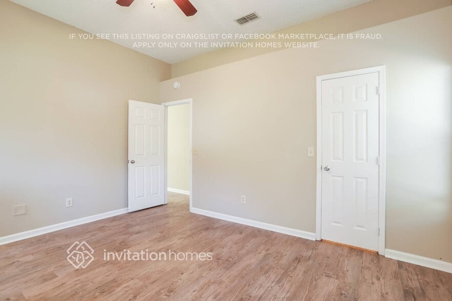 Building Photo - 8460 Branchwater Dr