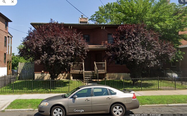 Primary Photo - 90 Edwards St