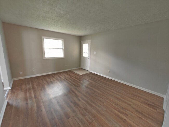 Building Photo - 1442 Coachlite Dr