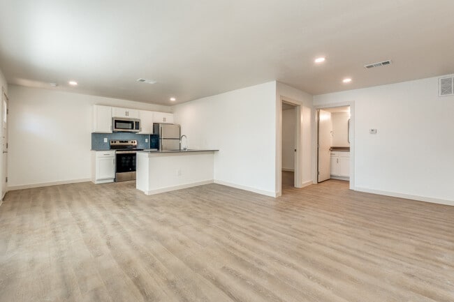Building Photo - The Woodruff at Bishop Ridge