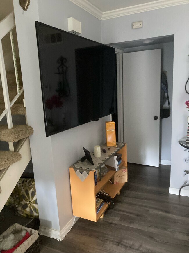 Building Photo - 1563 Stonewood Ct