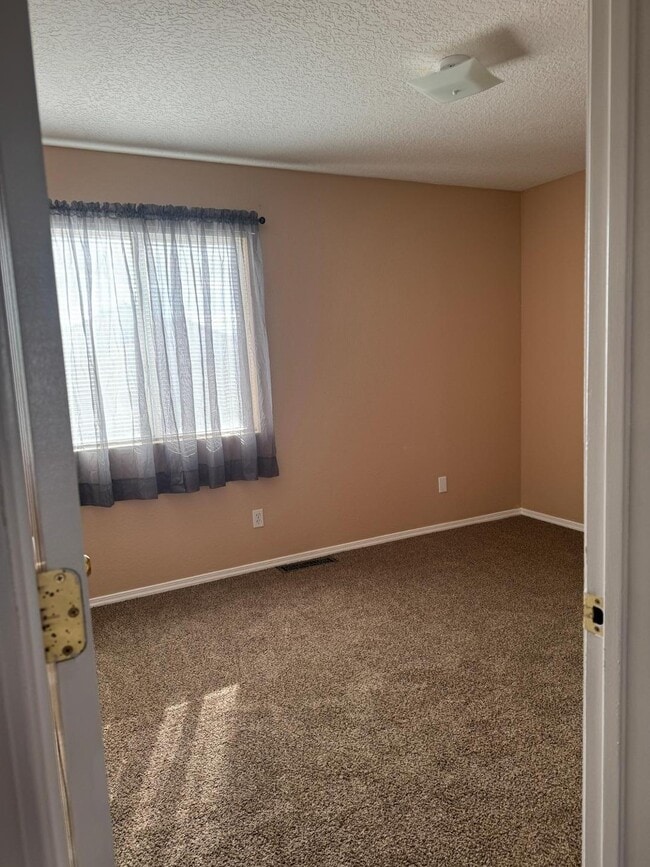 Building Photo - 10920 Tomatillo Ln SE