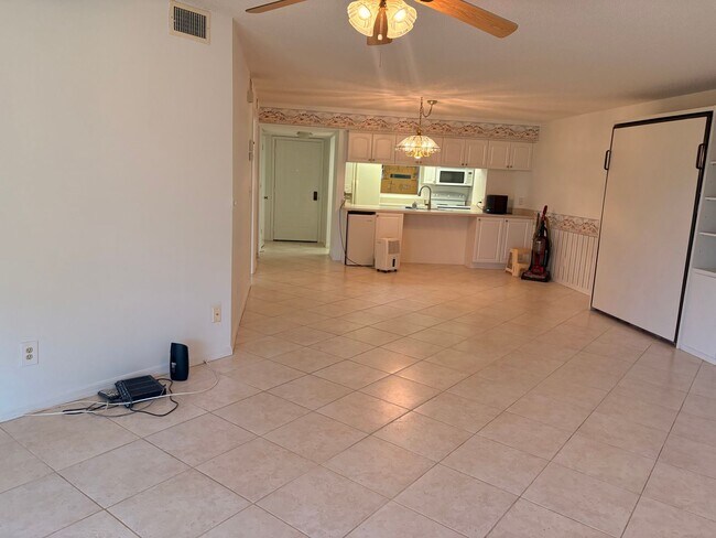 Building Photo - Spacious 1 bedroom at Pier 43!