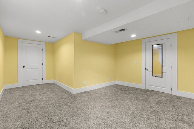 Building Photo - 721 N Stafford St