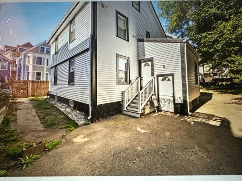 Building Photo - 8 Woodville Park
