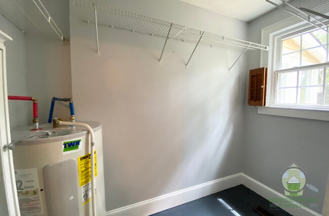 Building Photo - 103 Willow Springs Dr