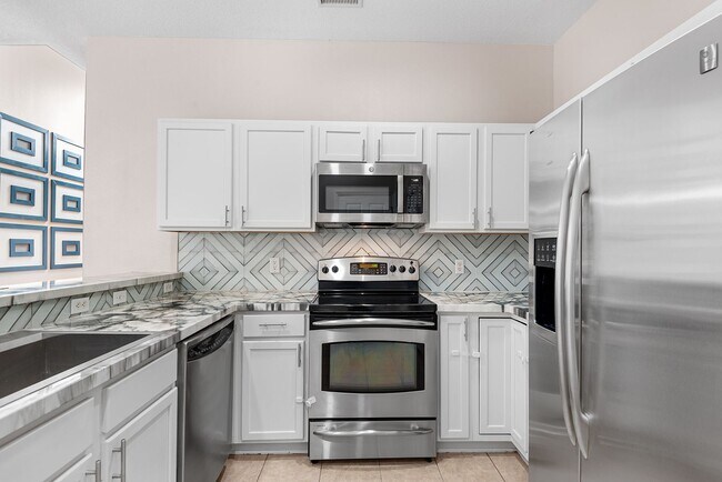 Building Photo - 10077 Moorshire Cir