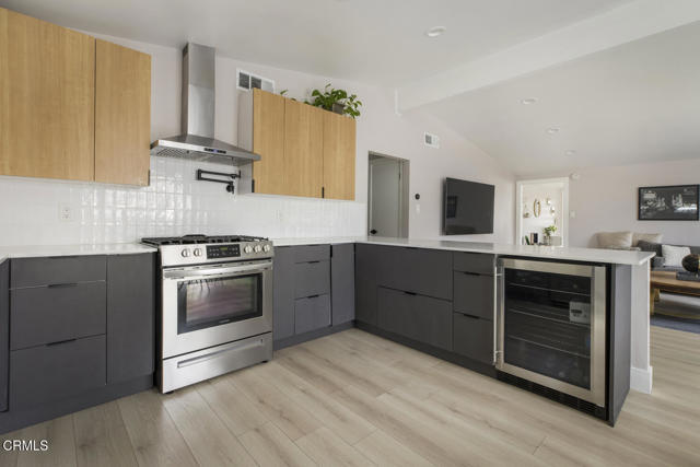 Building Photo - 863 S Vecino Dr