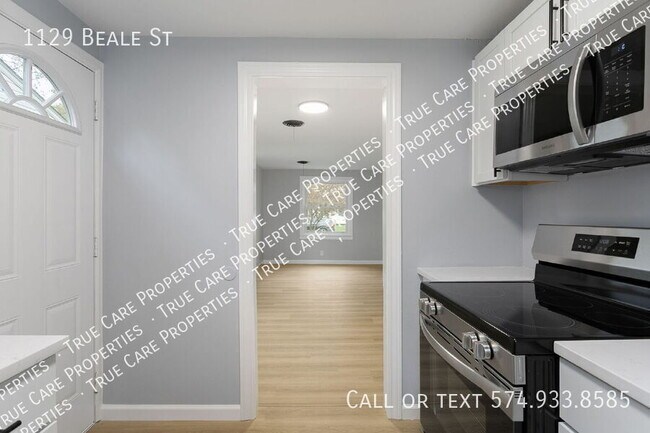 Building Photo - 1129 W Beale St