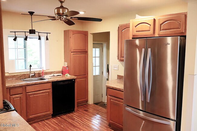 Building Photo - 19 Wilkins Ave