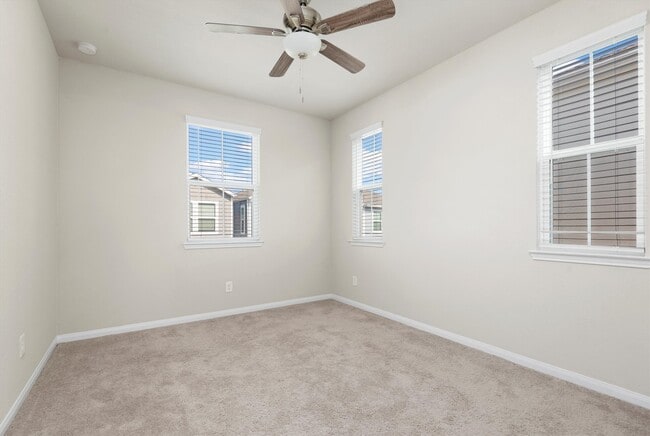 Building Photo - 1520 Parkland Oak Dr