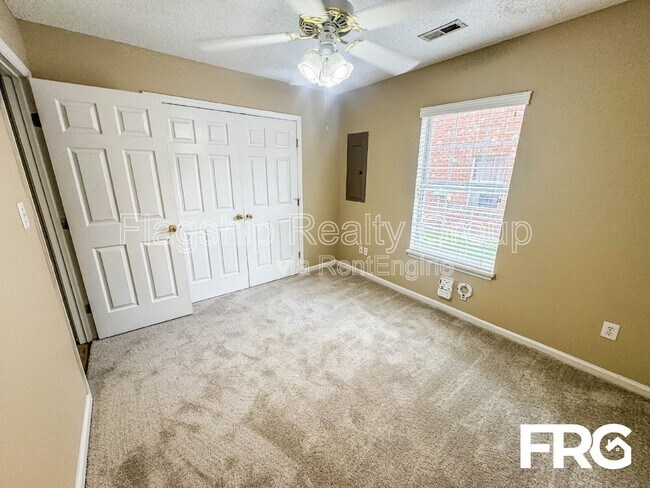 Building Photo - 3311 Moseley Dr