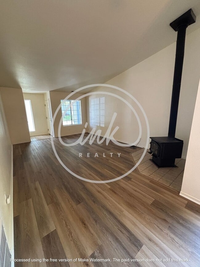 Building Photo - AL1294-1294 Alicia Cir Unit 1 &amp; 2