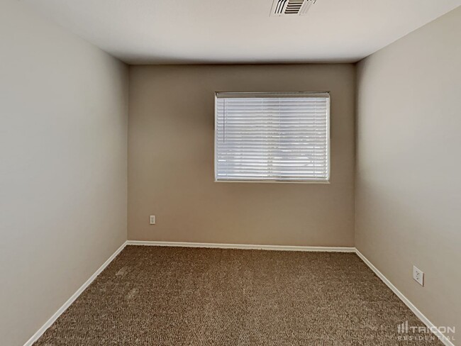 Building Photo - 30603 N Desert Star Dr