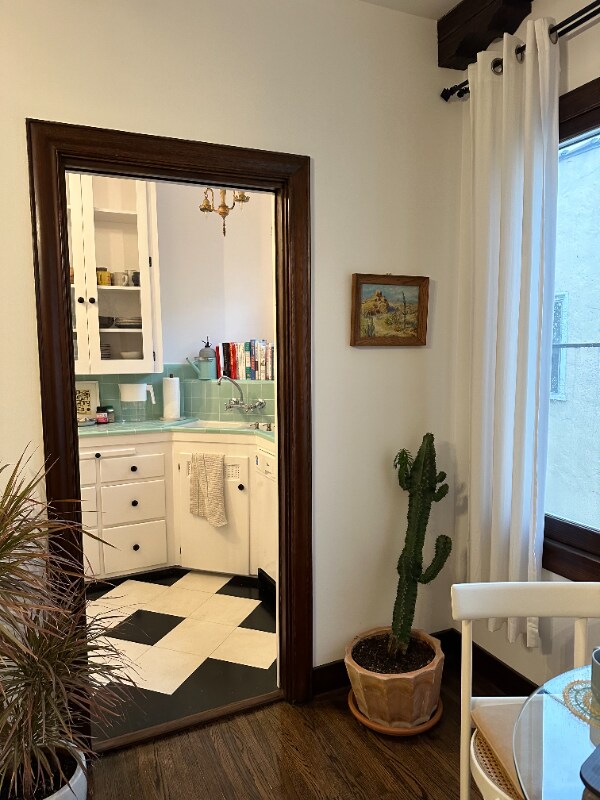 Building Photo - 325-327 S Detroit St