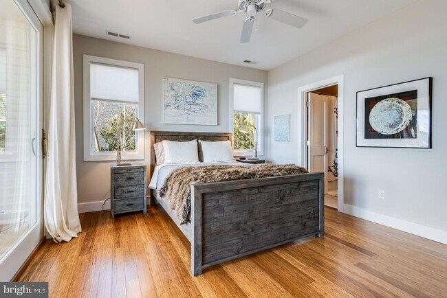 Building Photo - 34903 W Love Dr