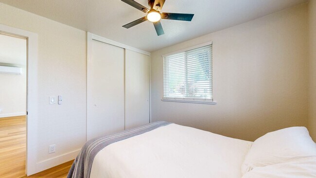 Building Photo - Bright Newly Refurbished Two Bedroom One Bath Single Family Home