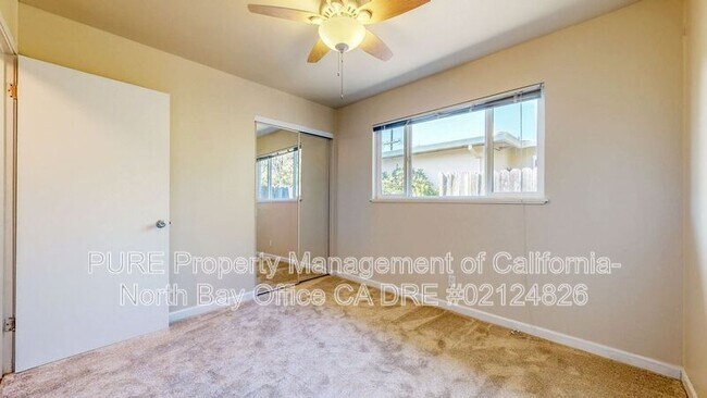 Building Photo - 652 Corlano Ave