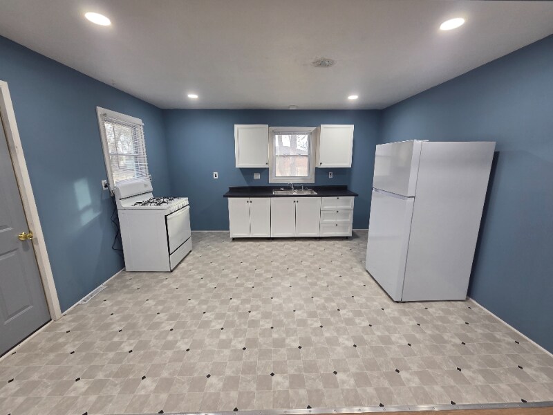 Building Photo - 301 Palmer Ave