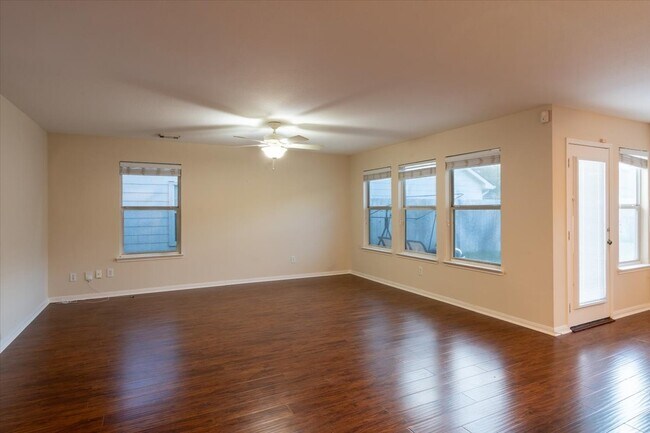 Building Photo - 15907 Kings Cypress Ln